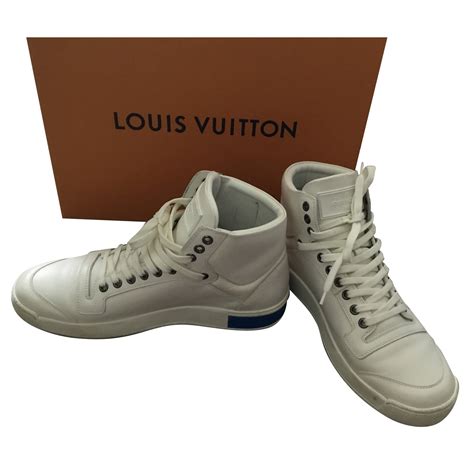 baskets blanches louis vuitton